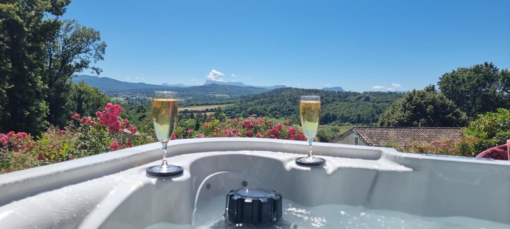 Le Silence Des Bois Sejour Romantique Et Bien-Etre Etoile-sur-Rhone Exterior foto